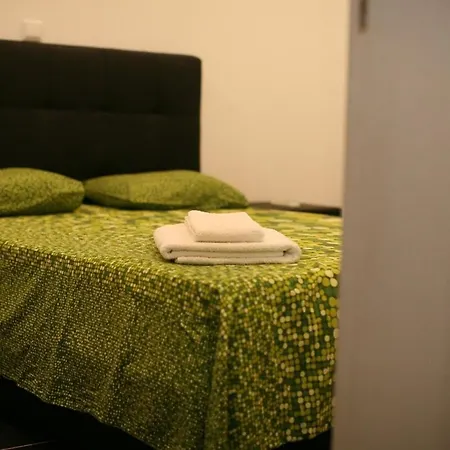 Geneve Old Town * Αλμπουφέιρα