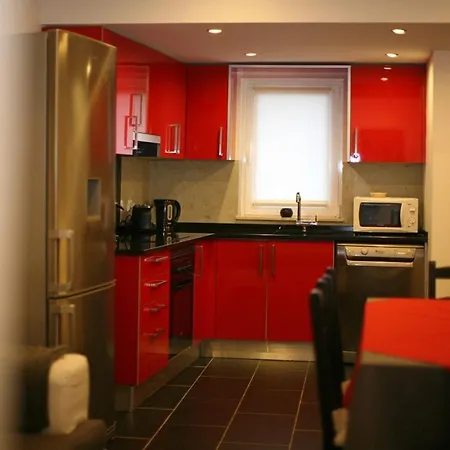 Geneve Old Town Διαμέρισμα Αλμπουφέιρα